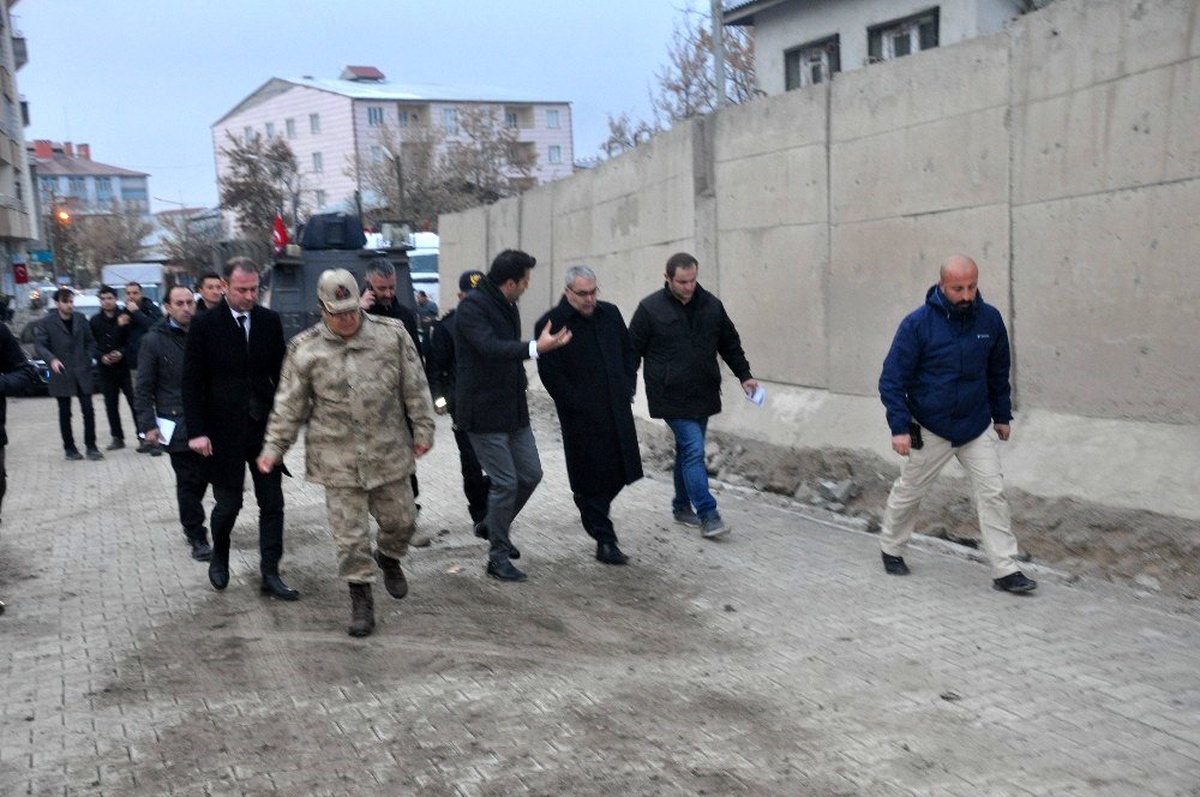 Muş Valisi Gündüzöz, Bulanık\'ta kayyumu ziyaret etti