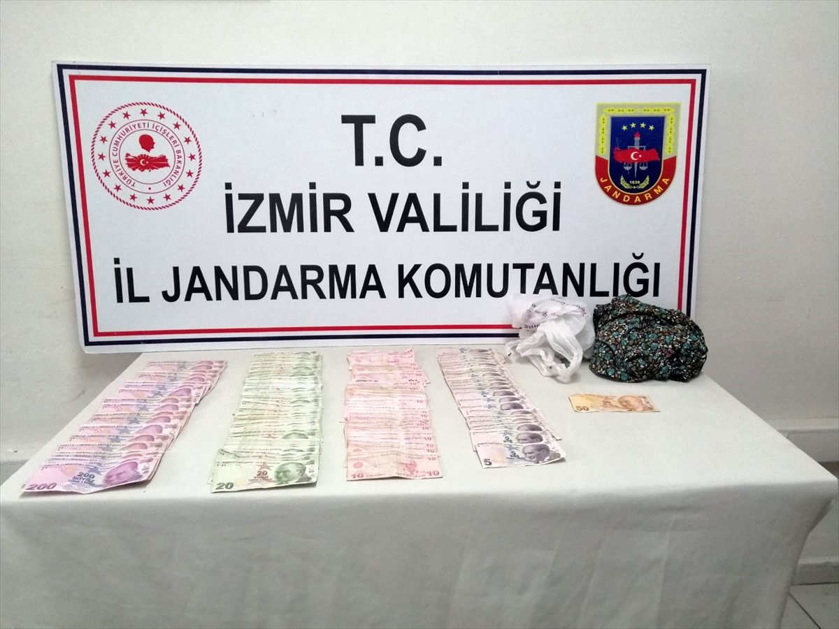 Ödemiş\'te akaryakıt istasyonundan hırsızlık yapan 2 şüpheli tutuklandı