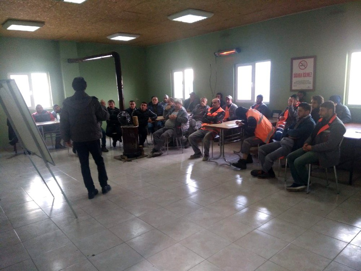 Pursaklar Belediyesi personeline "iş sağlığı" güvenliği semineri