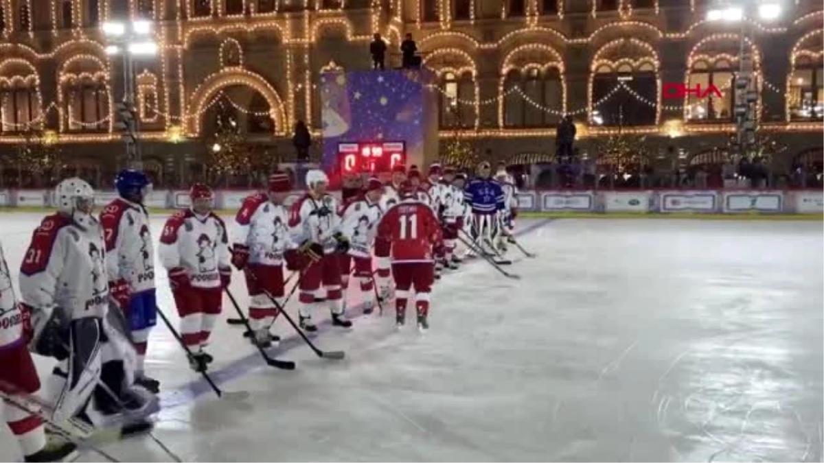 Putin, buz hokeyi oynadı