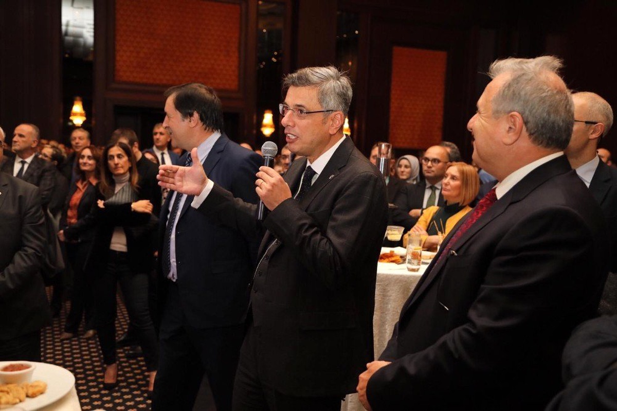 Sağlık Çalışanları Kongresi ve İstanbul Sağlık Yöneticileri Derneği\'nin tanıtım toplantısı yapıldı