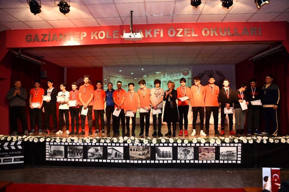 Şampiyonlar GKV\'de ödüllendirildi