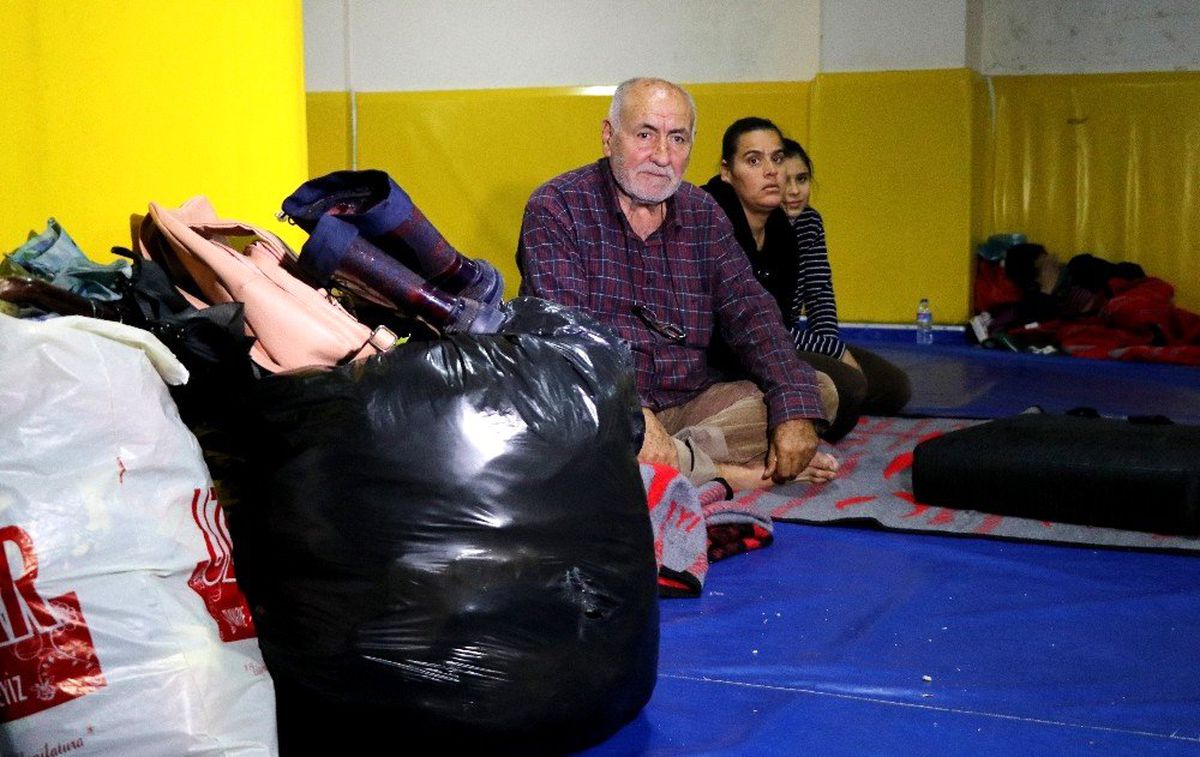 Selde evi kullanılamaz hale geldi, matkabına üzüldü