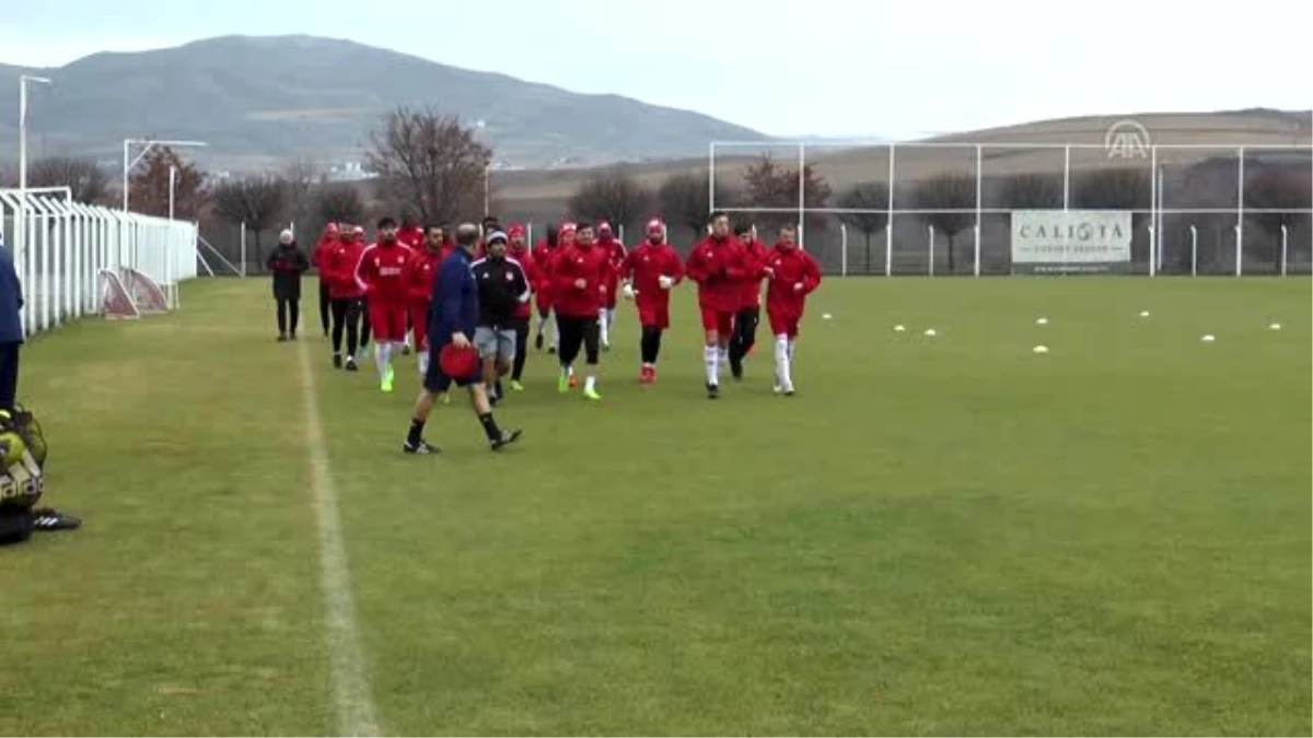 Sivassporlu futbolcu Hakan Arslan: "Göztepe maçı final olacak" - SİVAS