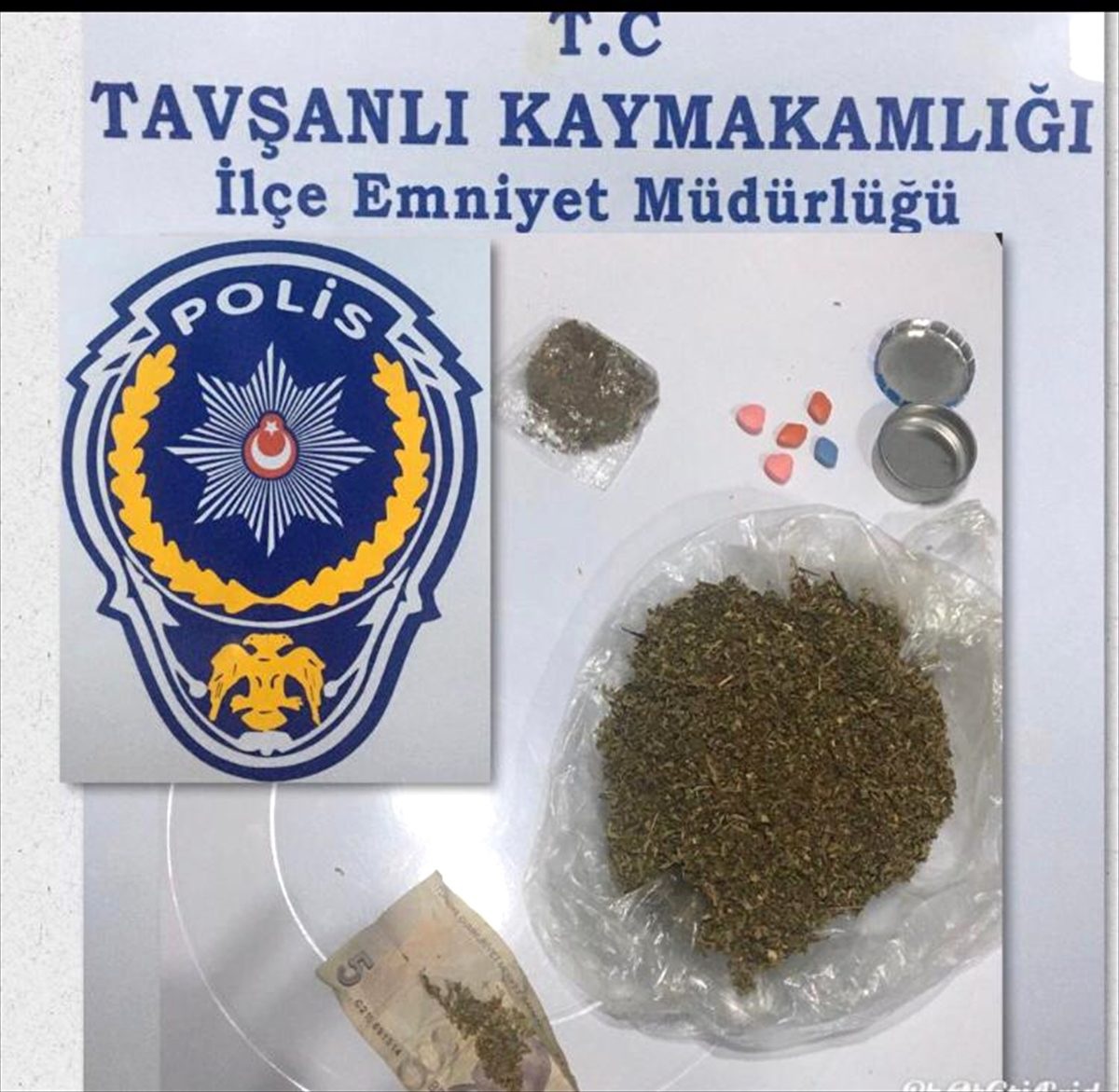 Tavşanlı\'da yakalanan uyuşturucu şüphelisi 3 kişiden biri tutuklandı