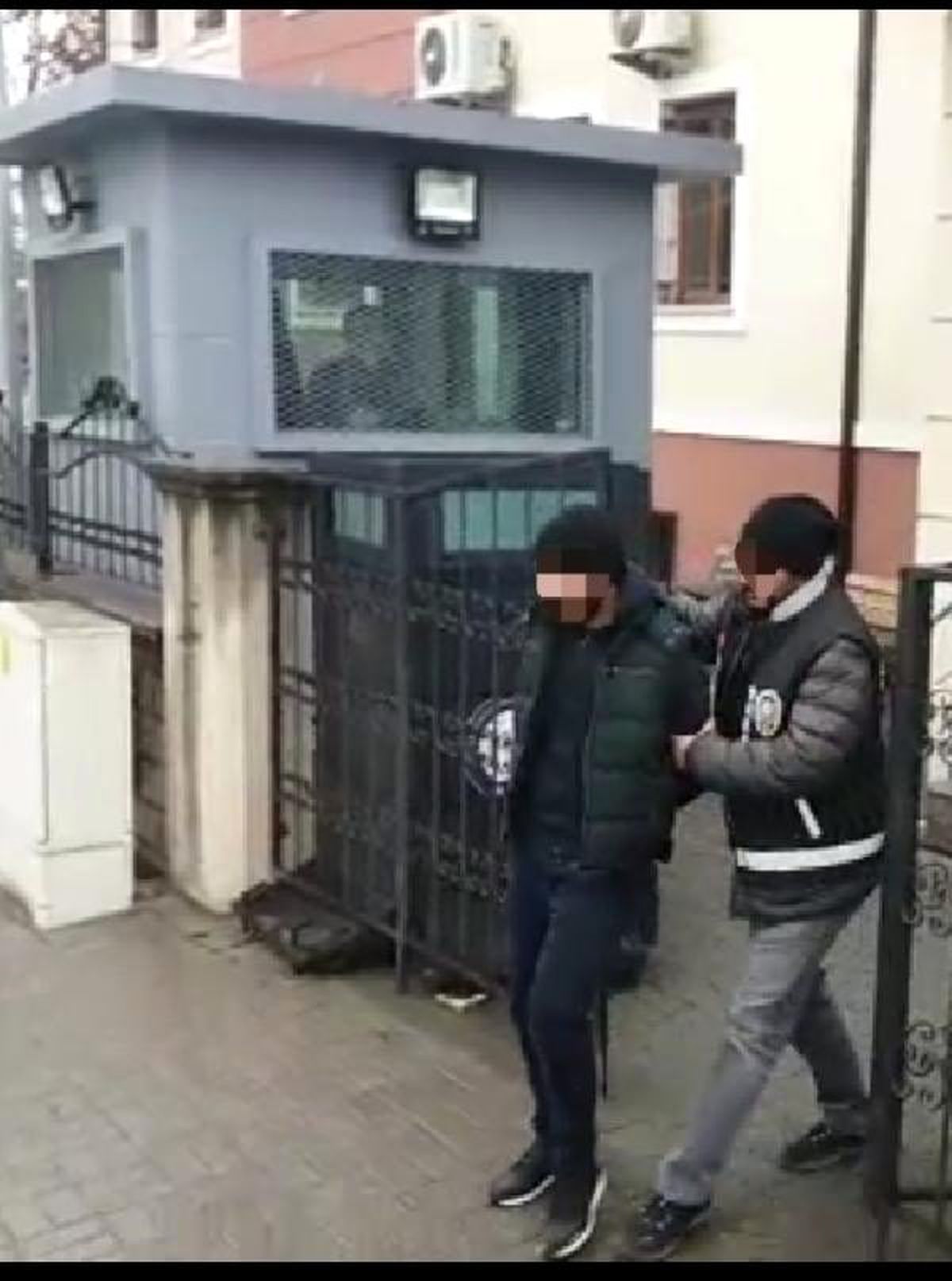 Televizyon hırsızları yakalandı