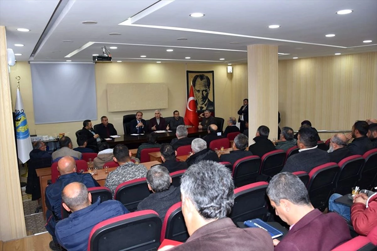 Tomarza Belediyesi esnafla toplantı düzenledi