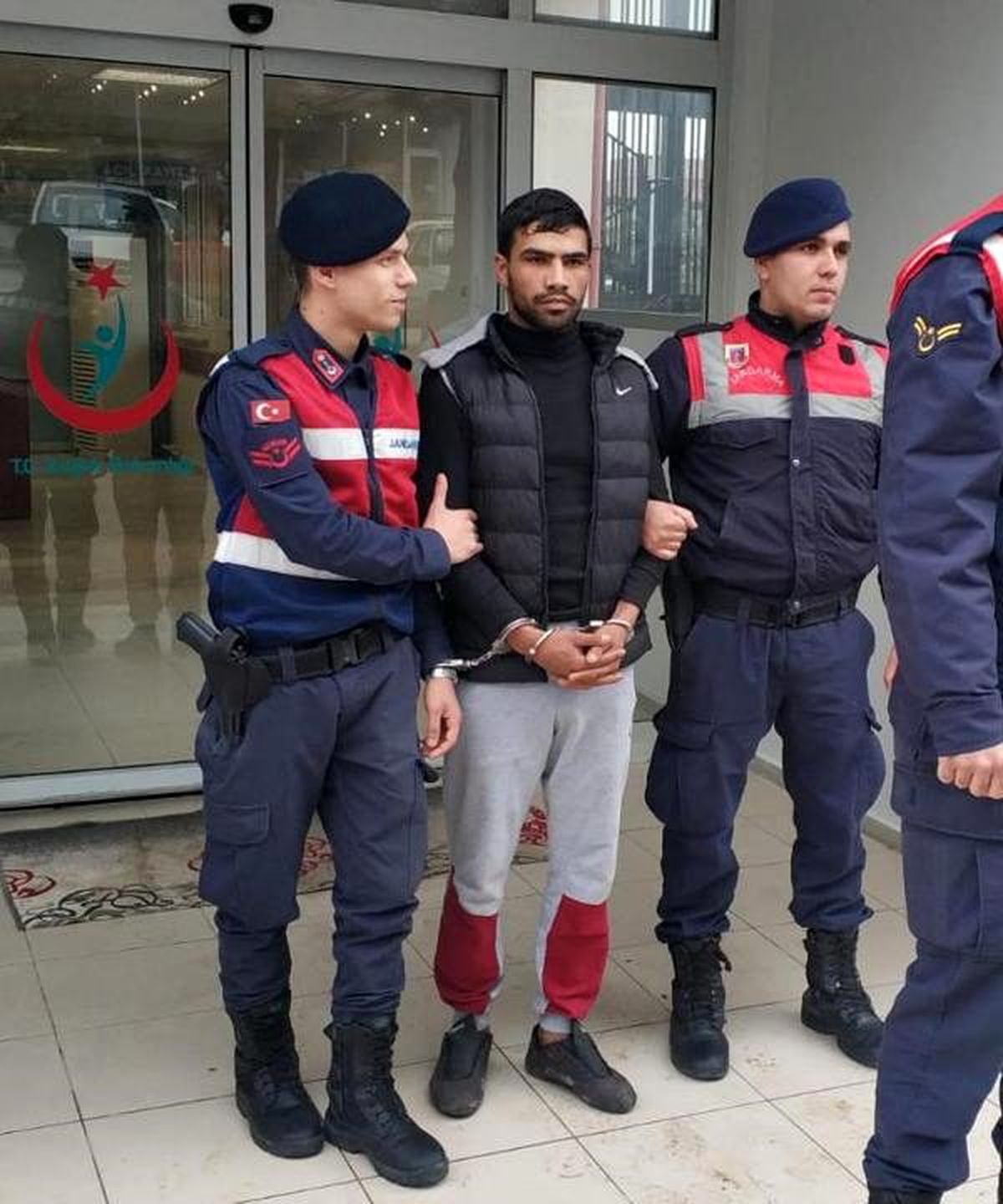 \'Topaç\' lakaplı cezaevi firarisini JASAT yakaladı
