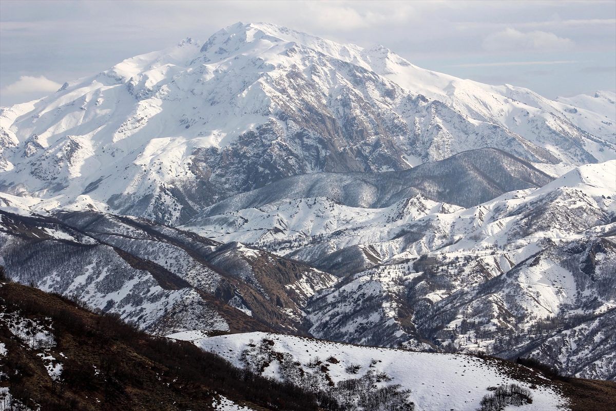 Tunceli\'de doğa karla kaplanınca eşsiz güzellikler ortaya çıktı