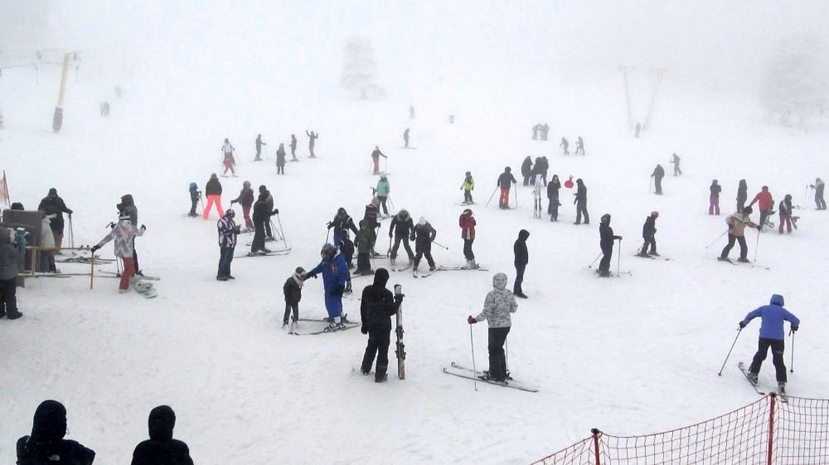 Uludağ\'a binlerce yerli ve yabancı turist akın etti