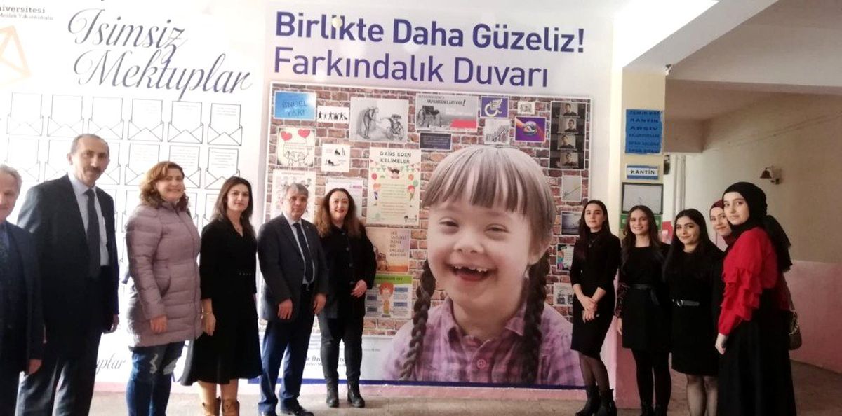 Üniversite öğrencilerinden "Farkındalık Duvarı" projesi