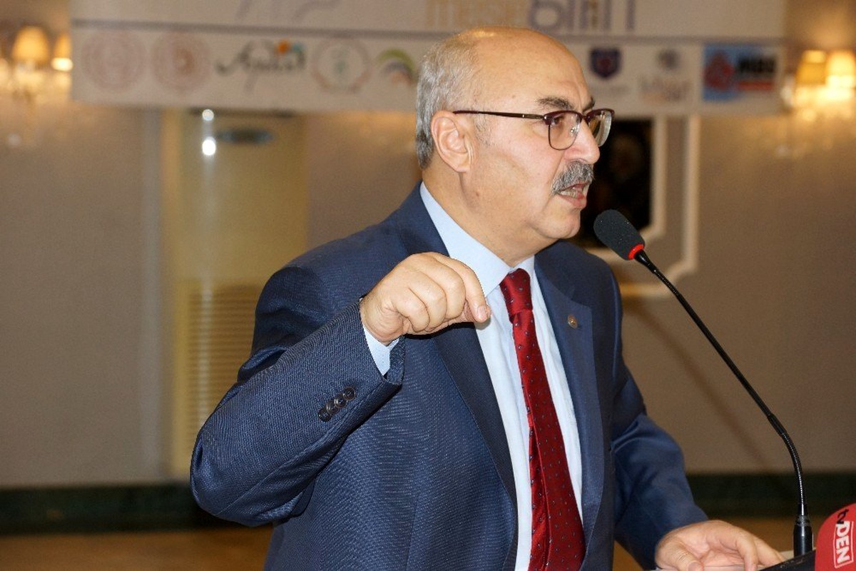 Vali Köşger, sanayicileri eleştirdi; "2 yıldır bir işi gerçekleştiremediler"