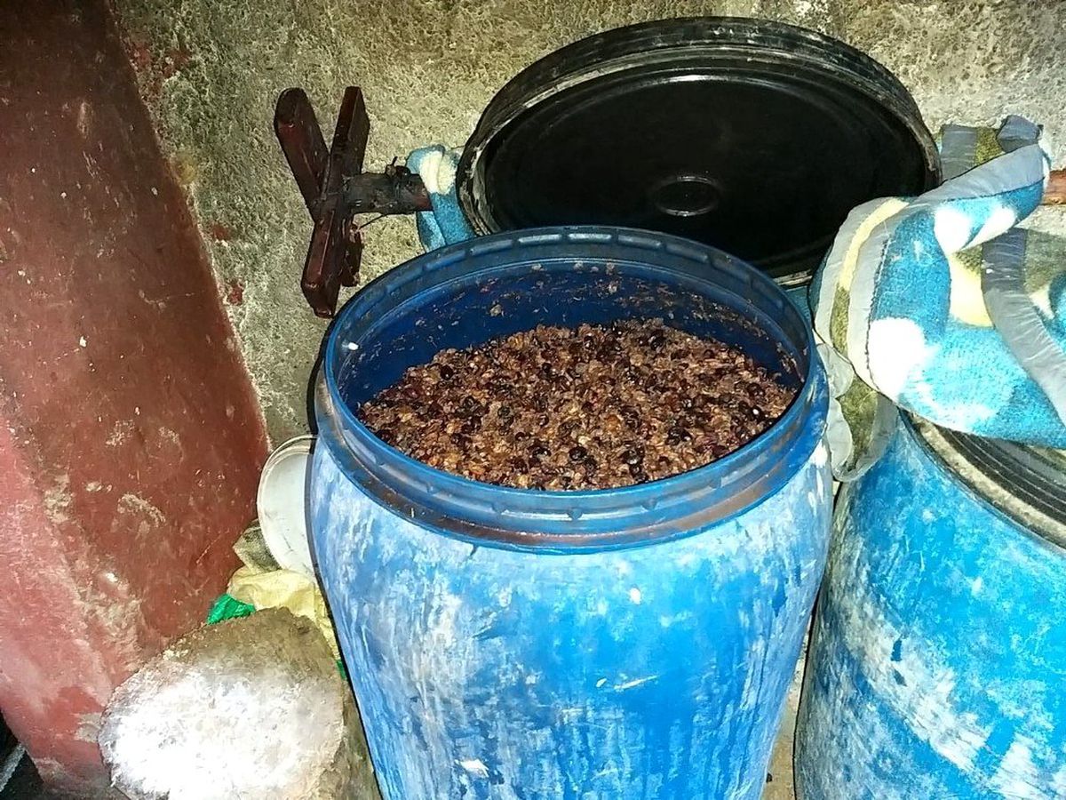 Adana\'da bin 290 litre kaçak içki ele geçirildi