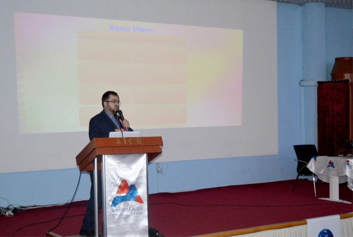 AİÇÜ\'de "Aile ve Sosyal Medya\'da Mahremiyet" konferansı düzenlendi