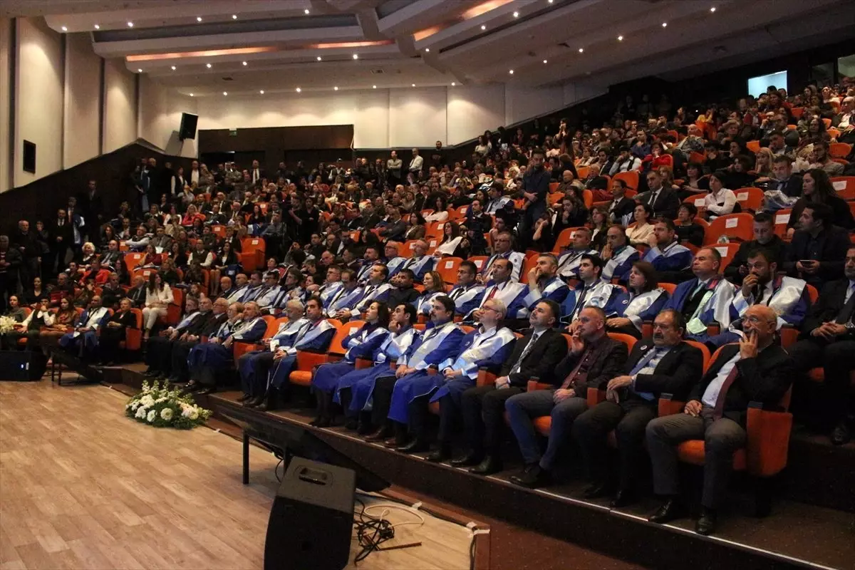 Akdeniz Üniversitesi\'nde 2019 Akademik Töreni gerçekleştirildi