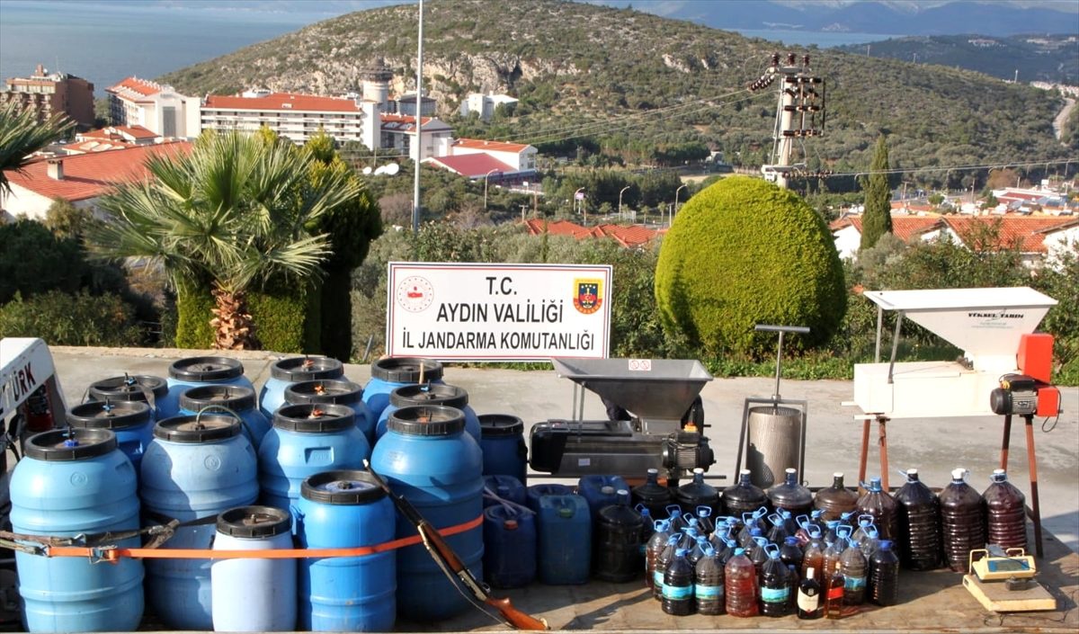 Aydın\'da 3 tondan fazla sahte şarap ele geçirildi