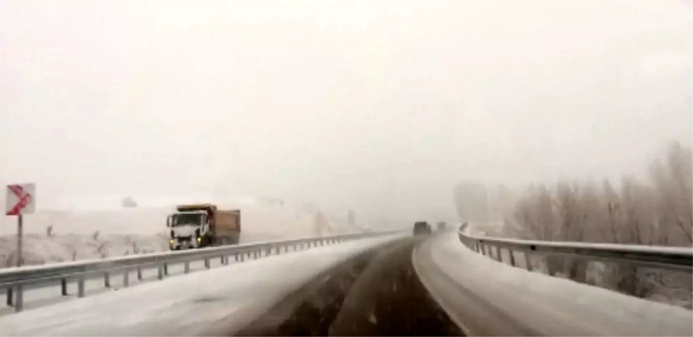 Bayburt Kop Dağında yoğun kar yağışı