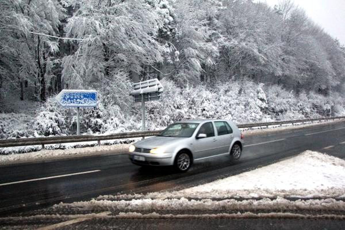 Bolu Dağı geçişinde kara rağmen ulaşım aksamadı