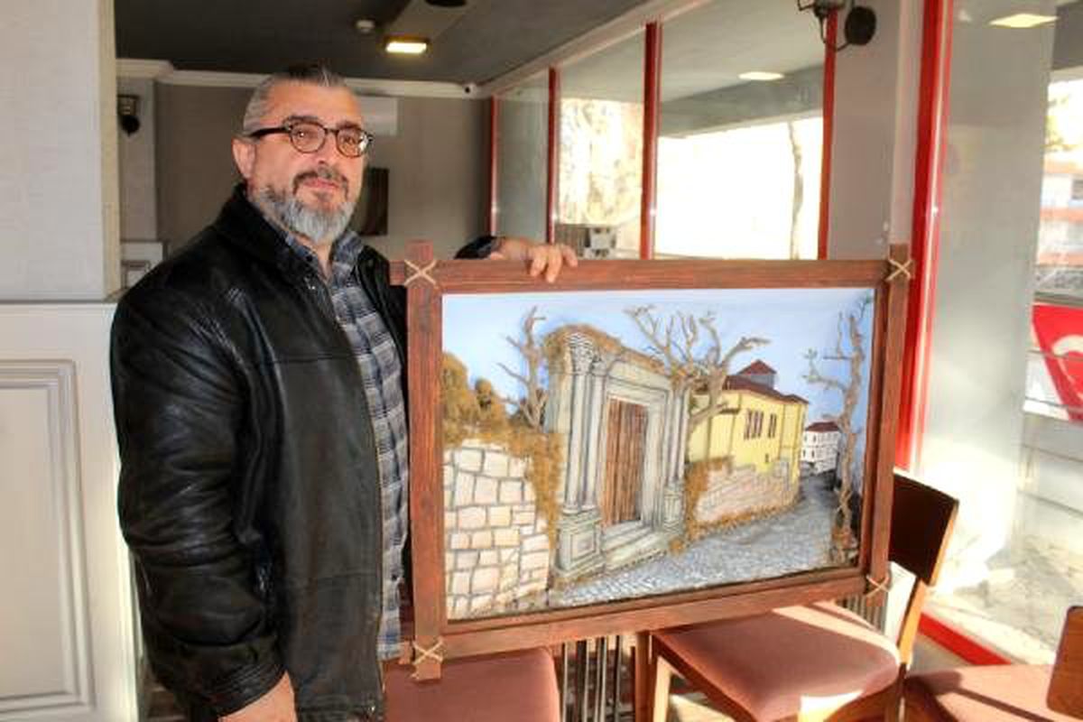 Çöpleri sanat eserine dönüştürüyor