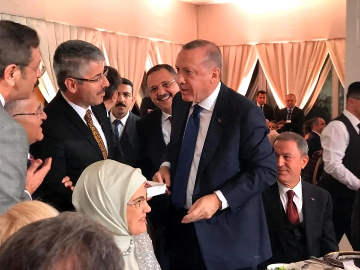 Çopuroğlu, Cumhurbaşkanı Erdoğan\'a pastırma ikram etti