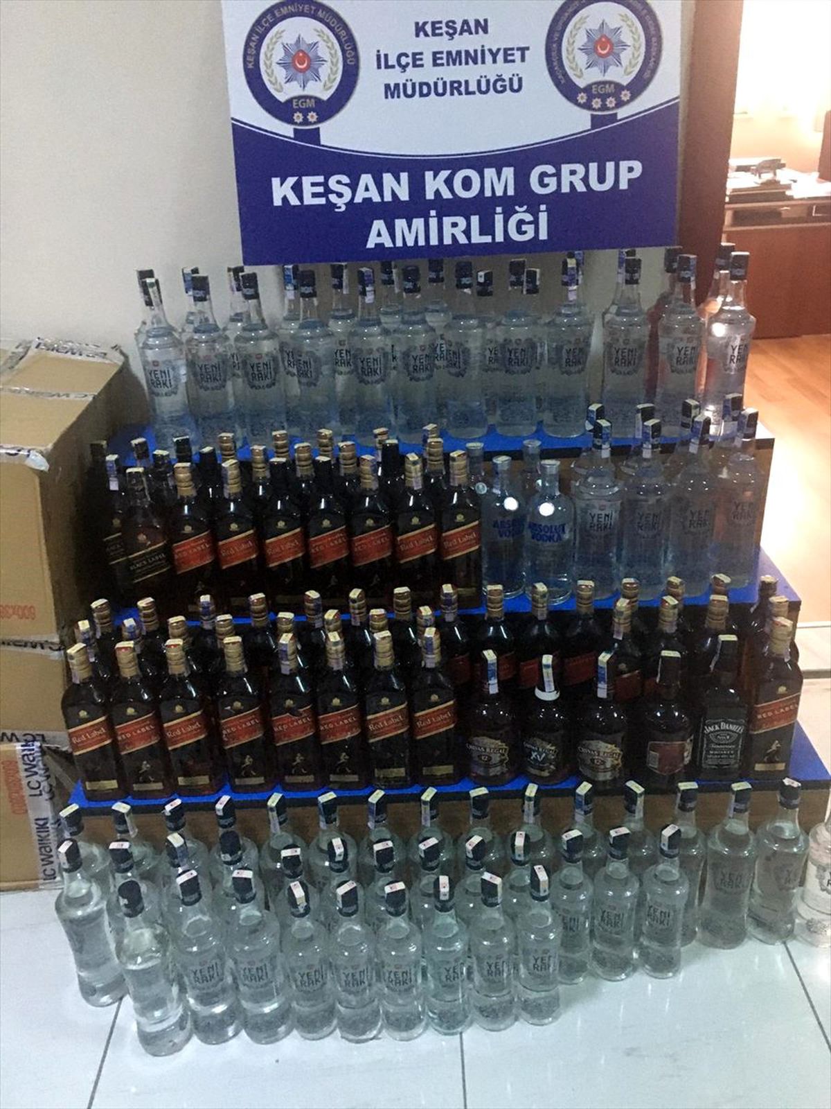 Edirne\'de 140 şişe kaçak içki ele geçirildi
