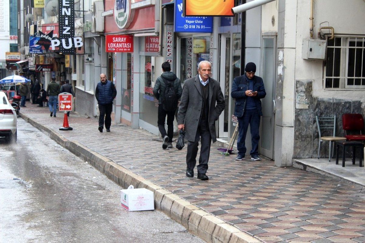 Elazığ\'daki 4.9 deprem, okullar tatil edildi