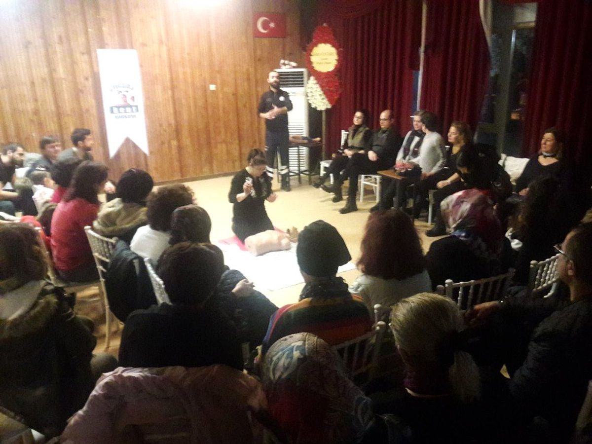 "Evde, Okulda, Yaşamın Her Alanında Boğulma ve Kazalarda İlkyardım" eğitim programı gerçekleşti