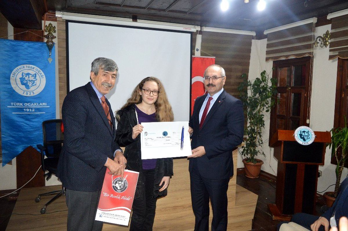 Hikâye yarışmasında ikinci oldu