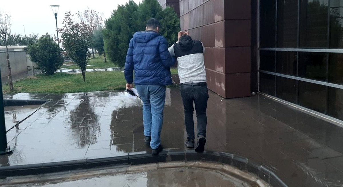 Hırsızlık suçundan aranan şahıs yakalandı