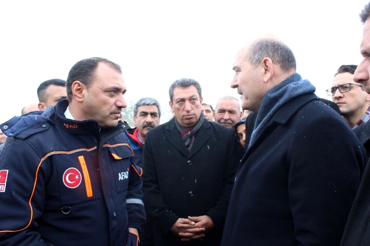 İçişleri Bakanı Soylu: "Elazığ\'daki depremde 5 evde hasar söz konusu"