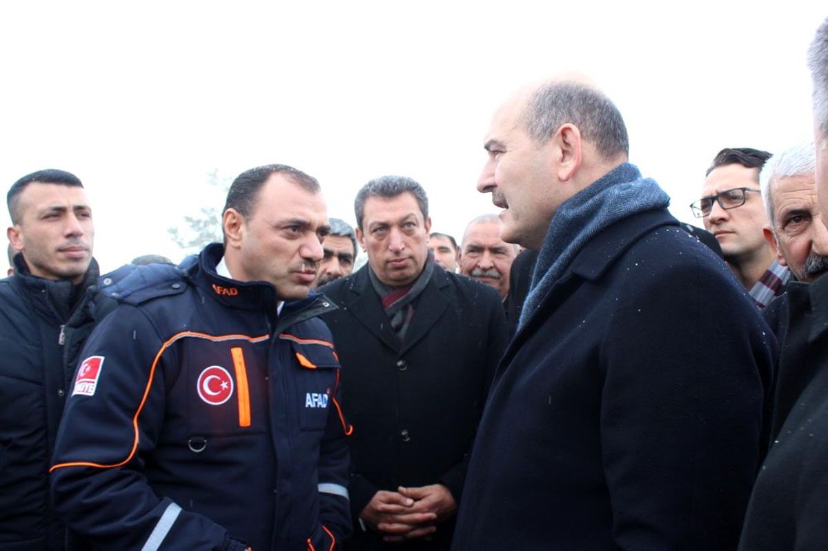 İçişleri Bakanı Soylu: "Elazığ\'daki depremde 5 evde hasar söz konusu"