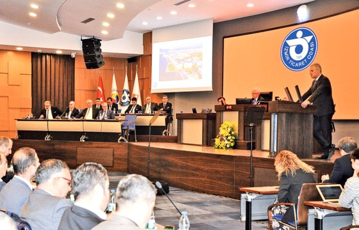 İzmir esnafı zincir mağaza protestosuna hazırlanıyor