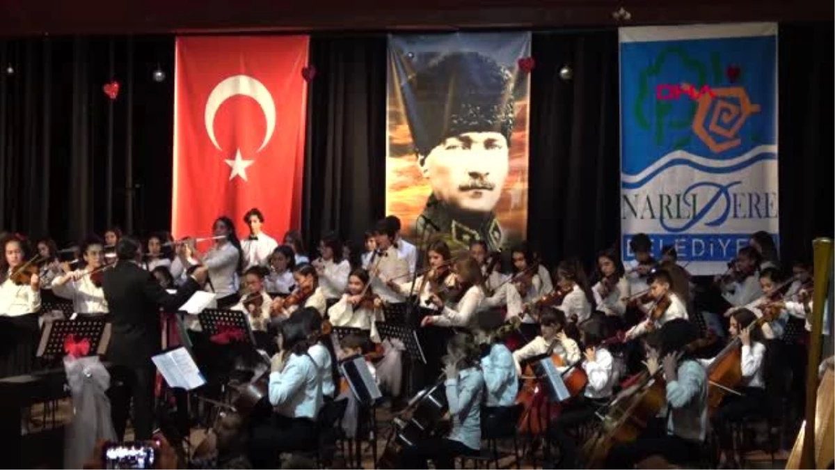 İzmir narlıdere çocuk senfoni orkestrası ilk kez sahneye çıktı