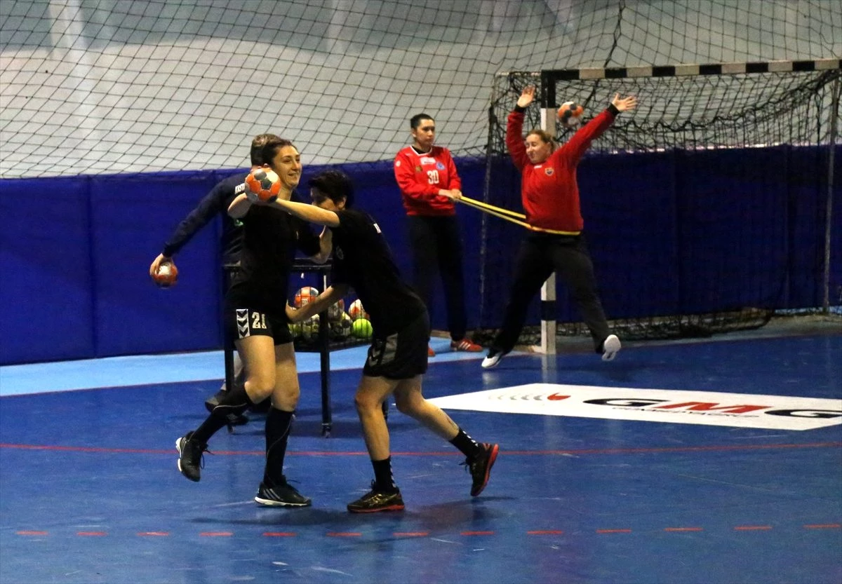 Kastamonu Belediyespor, EHF Kupası grup maçlarının hazırlıklarını sürdürüyor