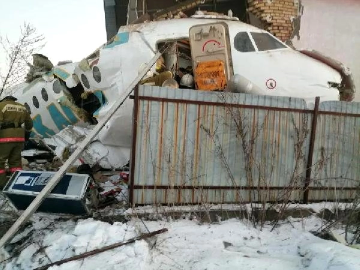 Kazakistan\'da uçak kazası: Ölü sayısı 15\'e çıktı