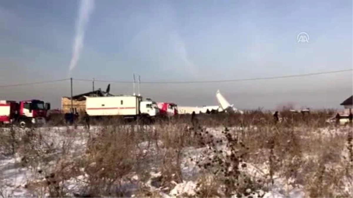 Kazakistan\'da yolcu uçağı düştü: 9 ölü, 9 yaralı (1)