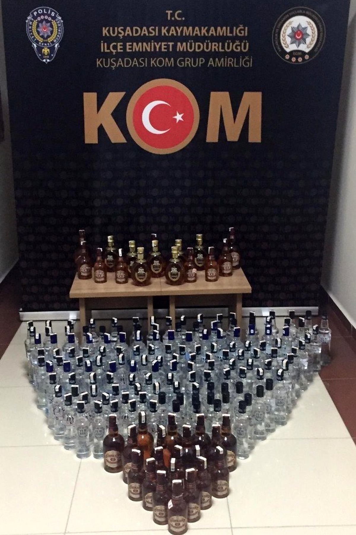 Kuşadası\'nda kaçak içki operasyonu