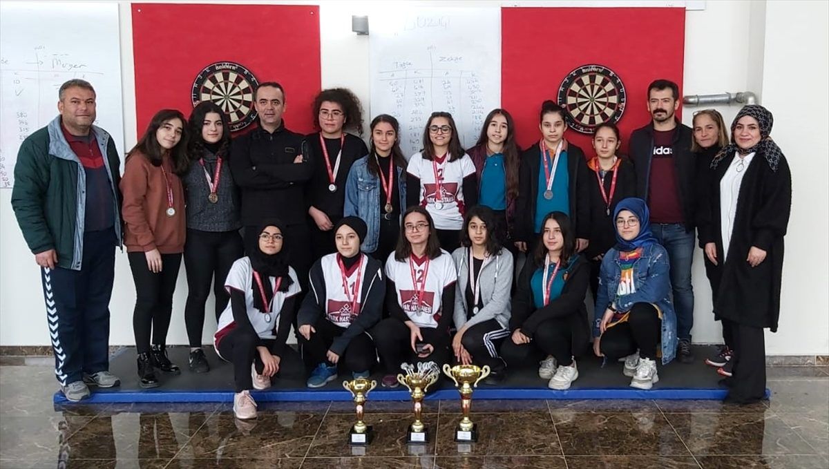 Osmaniye\'de gençler dart il birinciliği müsabakaları yapıldı