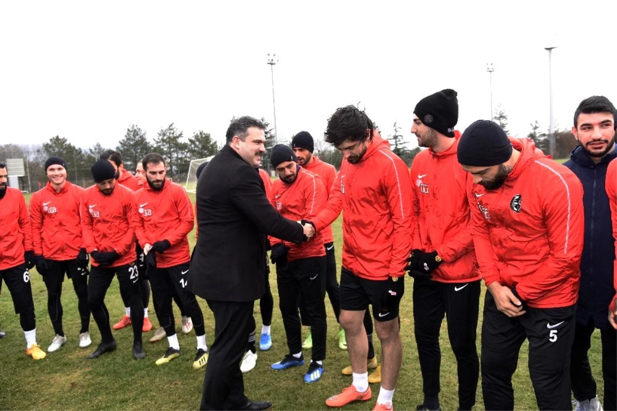 Rektör Çomaklı\'dan Eskişehirspor\'a destek sözü