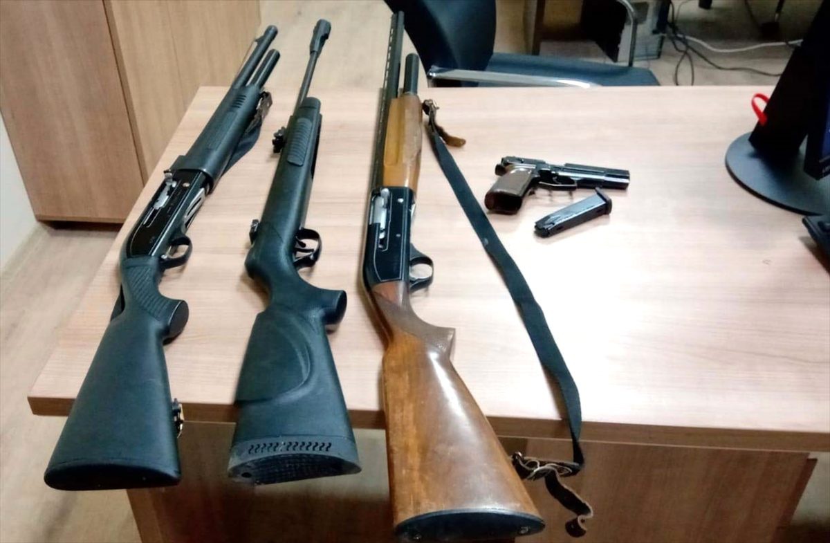 Tokat\'ta evlerden hırsızlık yaptıkları iddiasıyla iki şüpheli tutuklandı