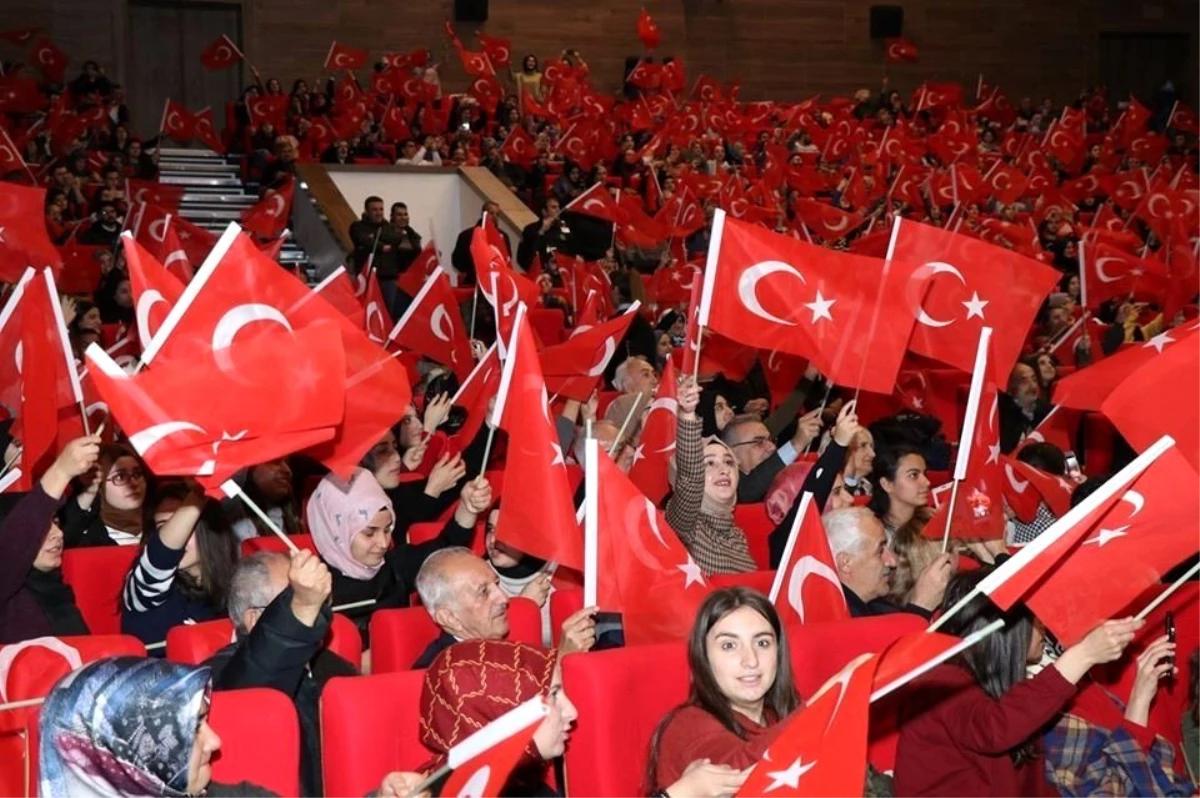 Üniversite öğrencileri "Avaz Memleket Türküleri" ile coştu