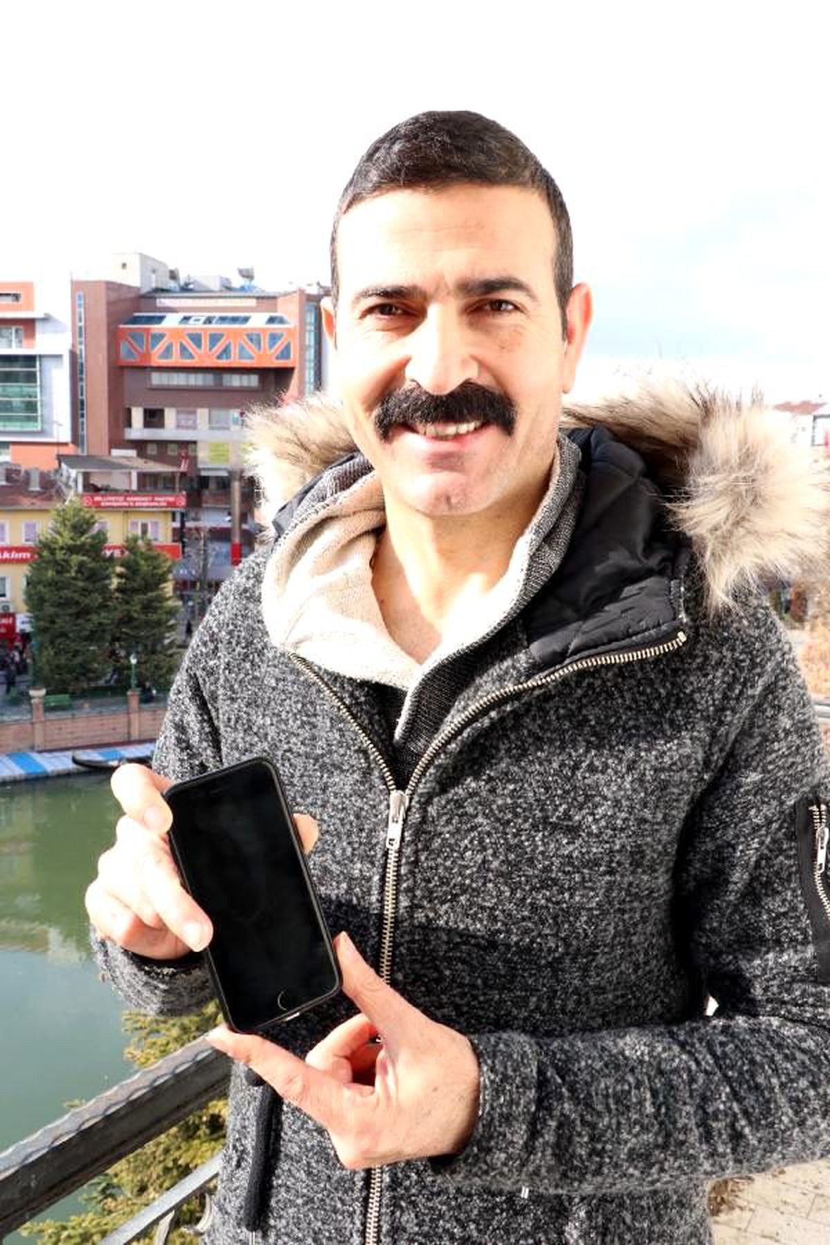 Apple\'ın açığını buldu, \'teşekkür e-mail\'i aldı