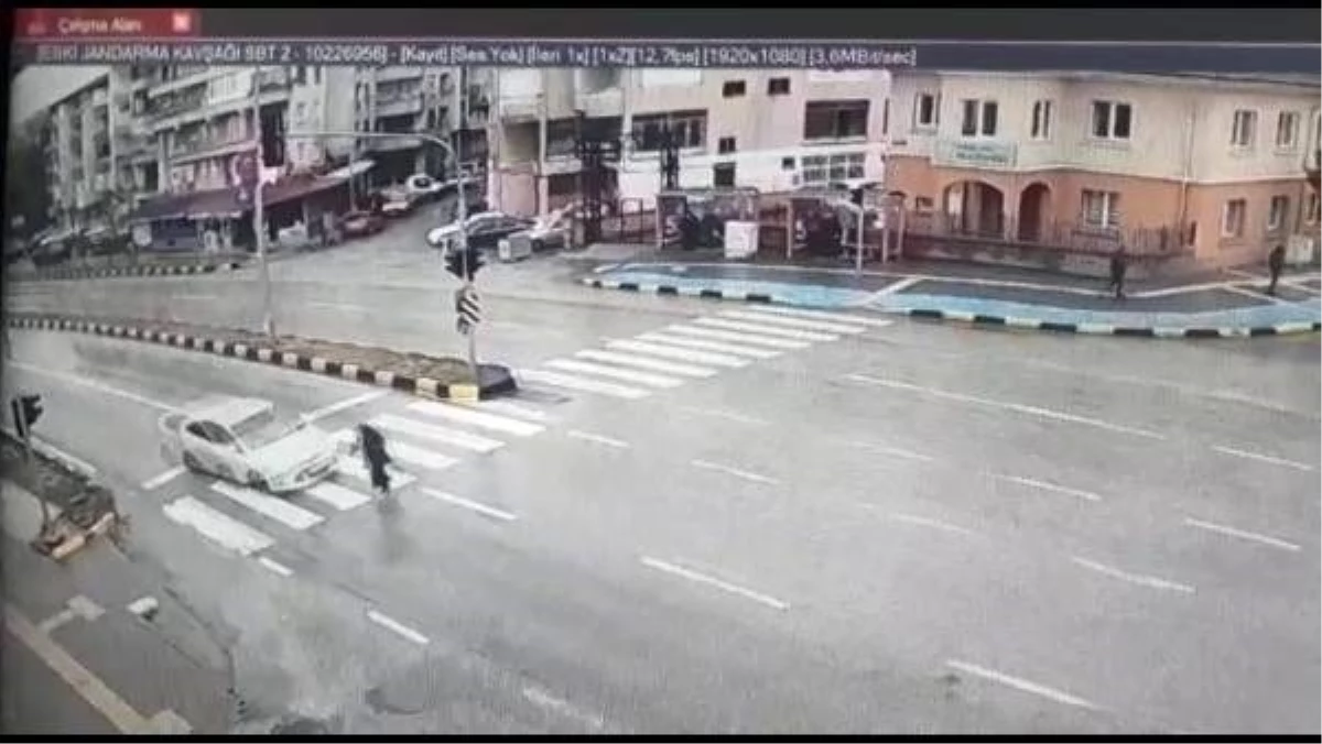 Devrek\'te yaşlı kadının öldüğü kaza güvenlik kamerasında