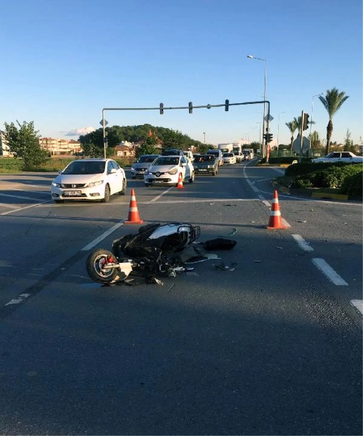 Hafif ticari araçla çarpışan motosikletin sürücüsü öldü