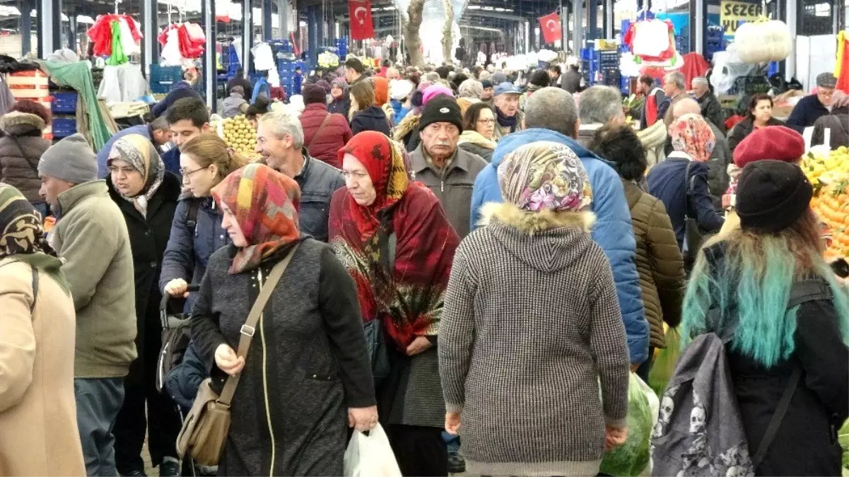 (Özel) Pazarlarda yılbaşı hareketliliği