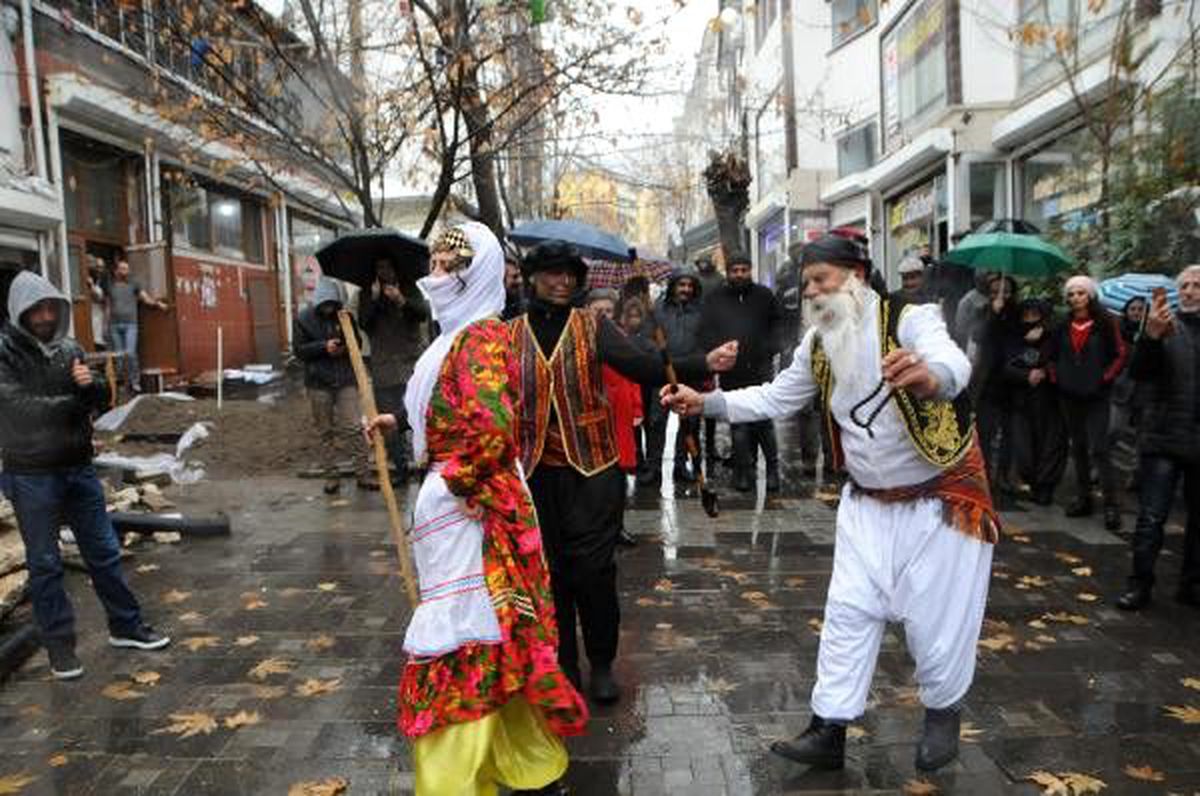 Tunceli\'de yeni yıl öncesi \'Gağan\' kutlaması