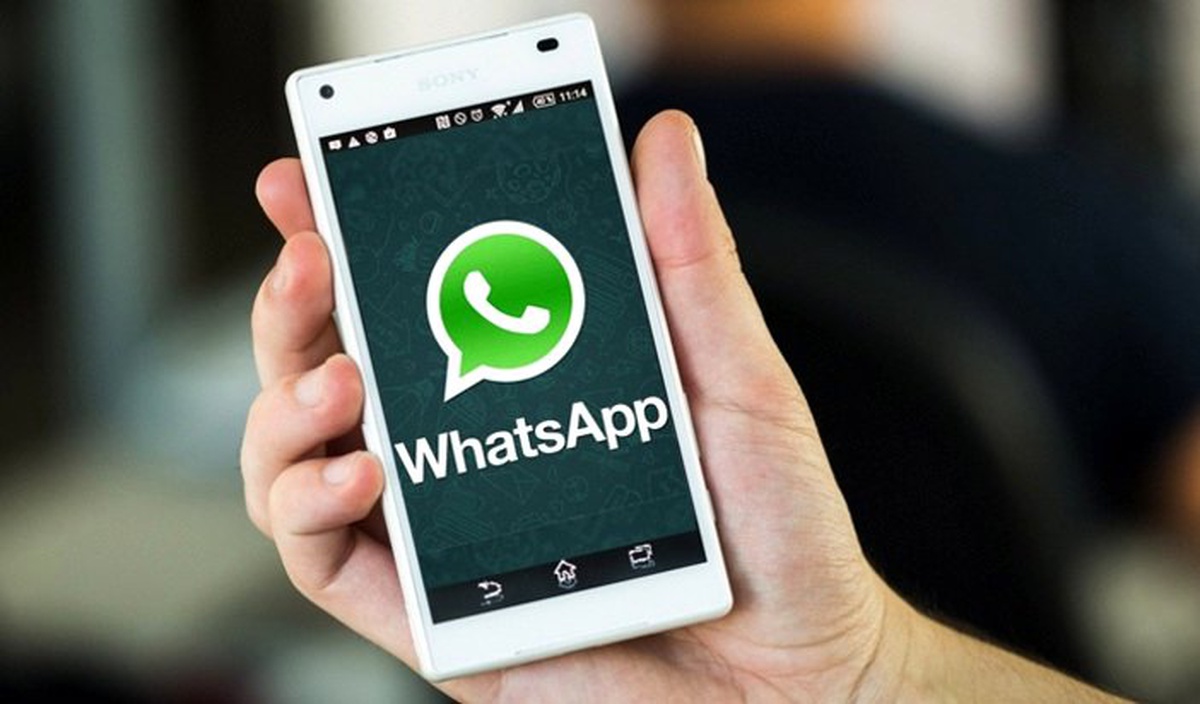 Üniversiteliler her gün en az 5 saat WhatsApp\'ta