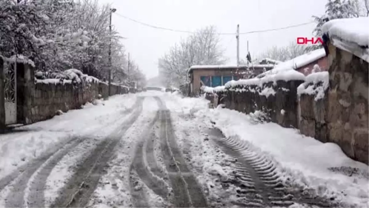 Van, hakkari ve bitlis\'te kar yolları kapadı