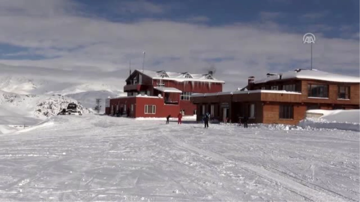 2 bin 800 rakımlı kayak merkezi sezonu açtı