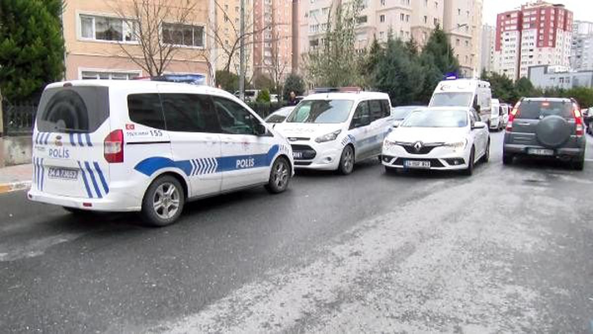 Beylikdüzü\'nde cinayet: Kocasını silahla vurarak öldürdü (1)